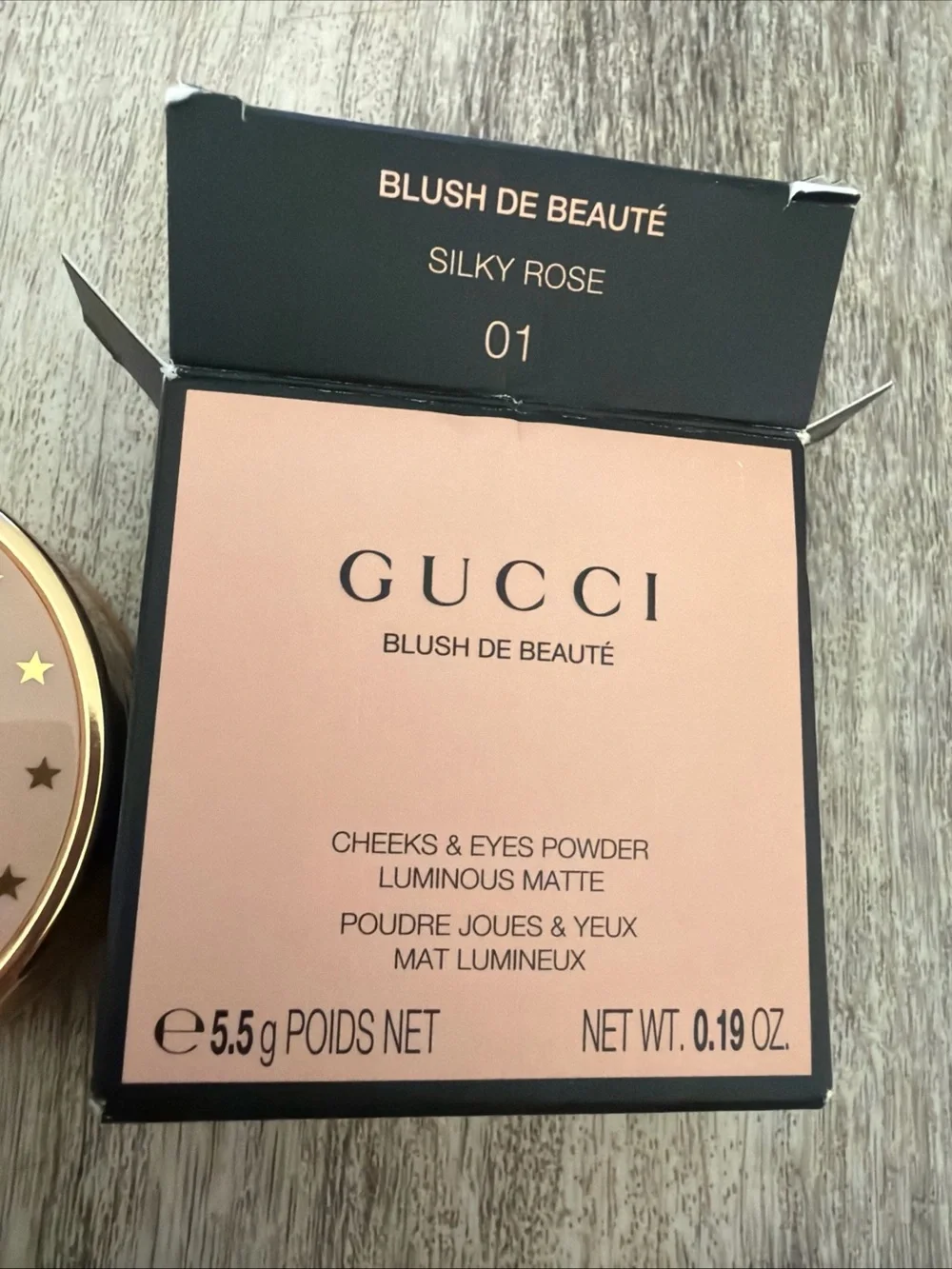 Gucci Blush De Beauté Silky Rose 01 - Peach Pink Compact